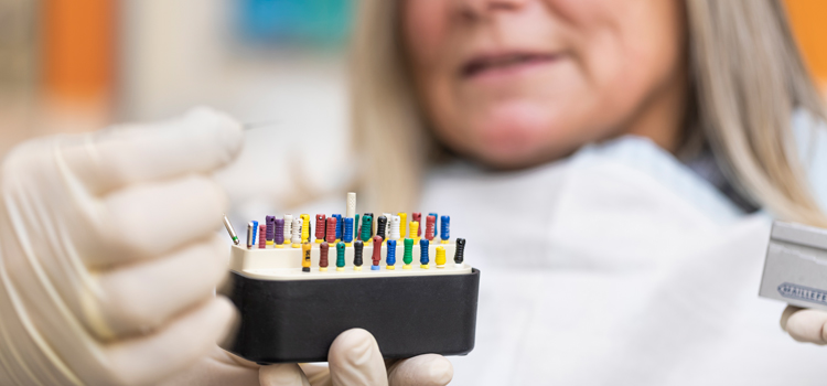 Feilen für Wurzelbehandlung Zahnarzt Rheinfelden