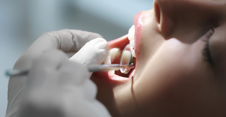 Woher kommt Mundgeruch?